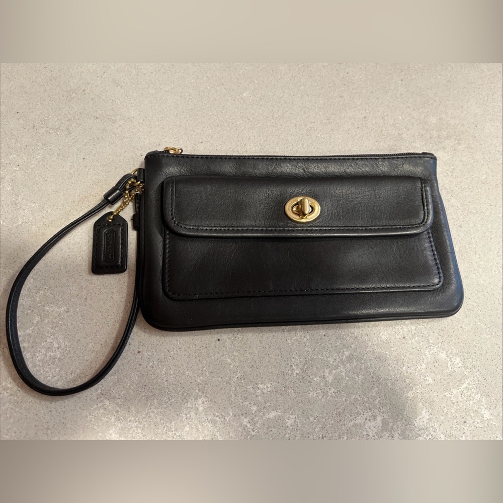 COACH Vintage Black Front Flap Turn Lock pocket Clutch Wristlet Leather